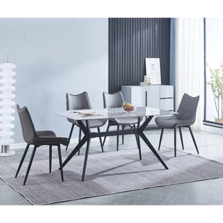 Conjunto Calista con mesa cerámica efecto mármol y sillas tapizadas gris