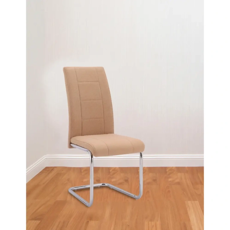 Juego de 4 Sillas SAN tapizadas en color beige con patas cromadas