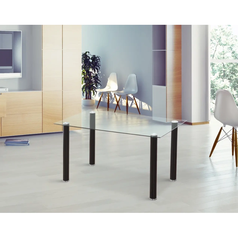 Mesa comedor Yuri con patas negras y tapa de cristal templado.