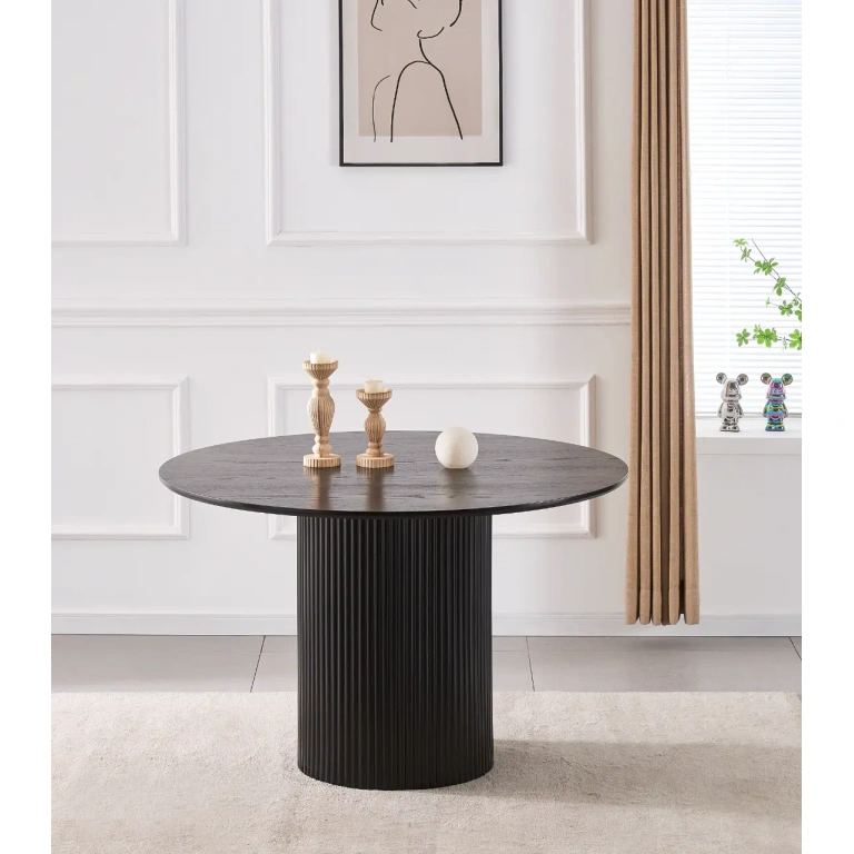 Mesa Boreal negra con diseño moderno y base de listones verticales