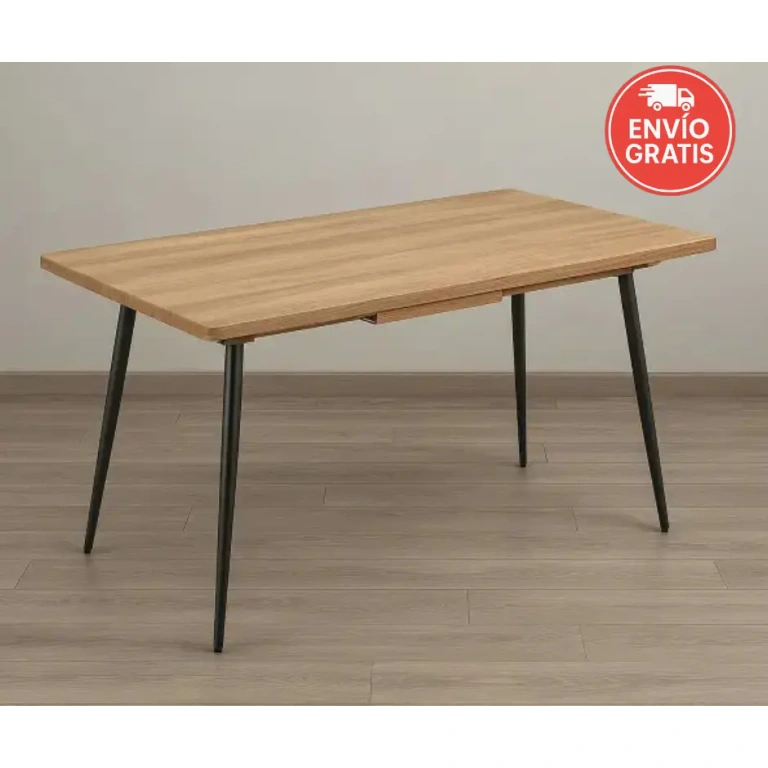 Mesa de comedor extensible Merche en acabado roble con patas metálicas negras