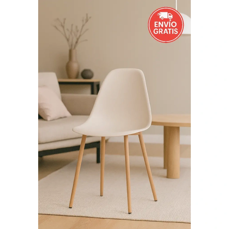 Pack de 4 sillas Atlantic beige con patas color aserrado.