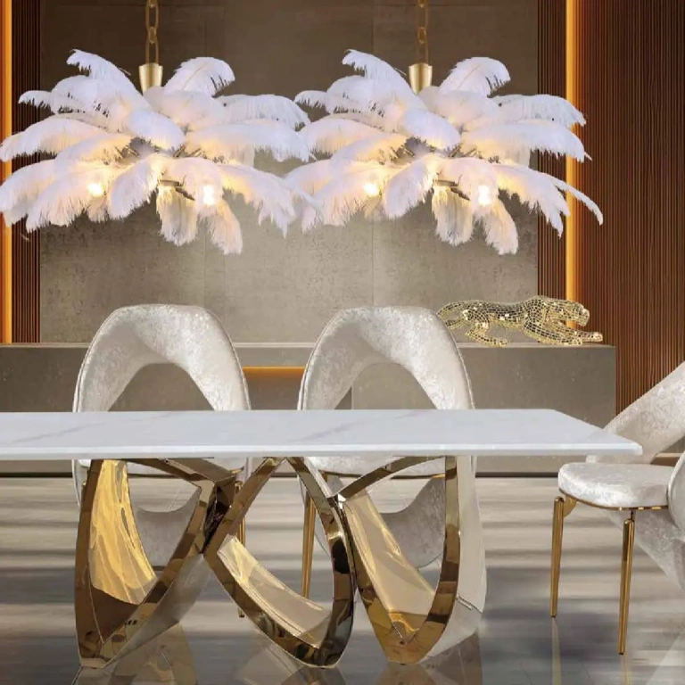 Mesa comedor acero oro Odessa estructura dorada tapa mármol blanco veteado 200 cm