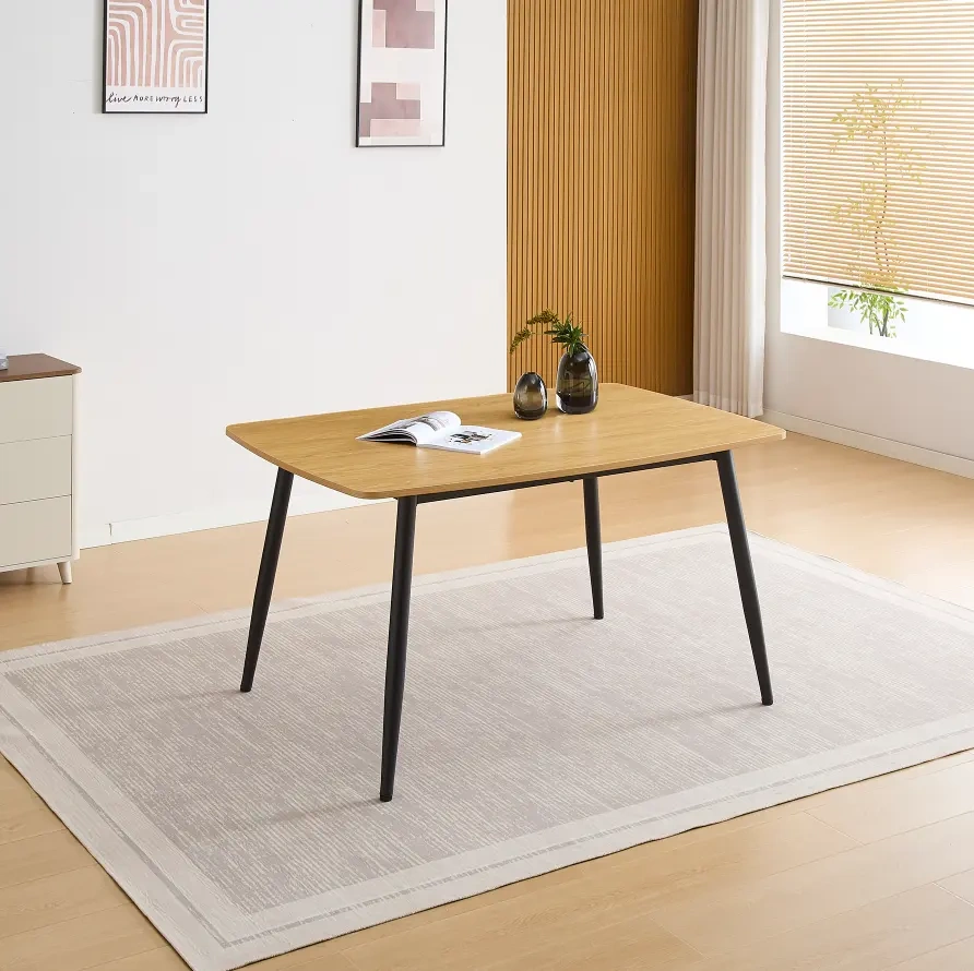 mesa-de-comedor-hudson-industrial-roble Mesa de Comedor Hudson industrial color roble de 140x90 cm con patas metálicas negras.